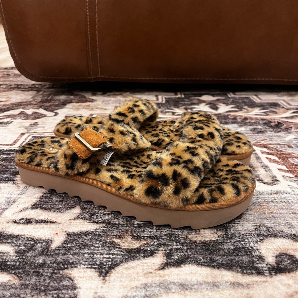 Koolaburra By Ugg Fuzzy Leopard/Cheetah Slippers Womens Size 12 Comfort Slide
